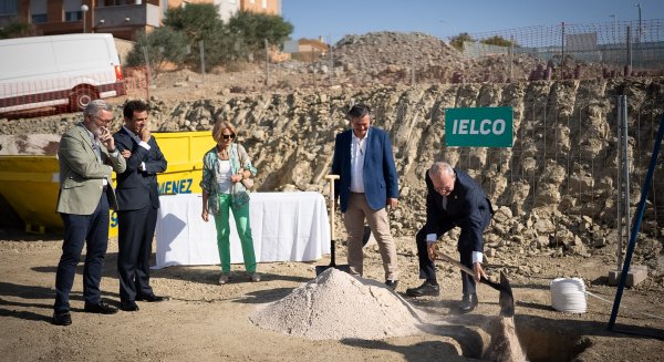 Colocada la primera piedra de 111 viviendas protegidas en Sánchez Blanca, la primera promoción del 'Distrito Z'