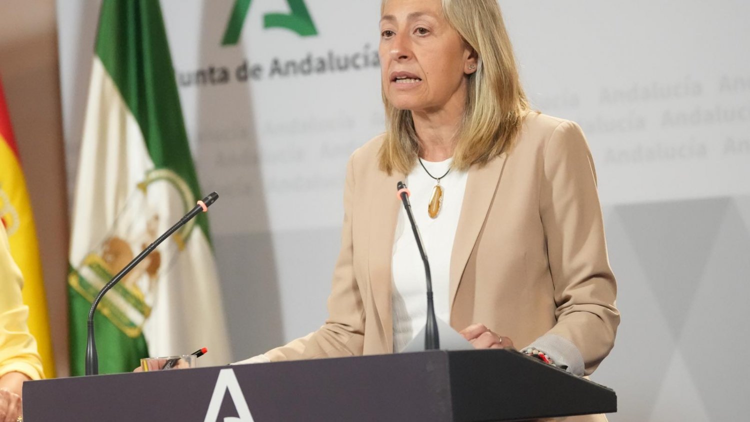 La lista de espera quirúrgica fuera de plazo cae un 57% en Andalucía en seis meses