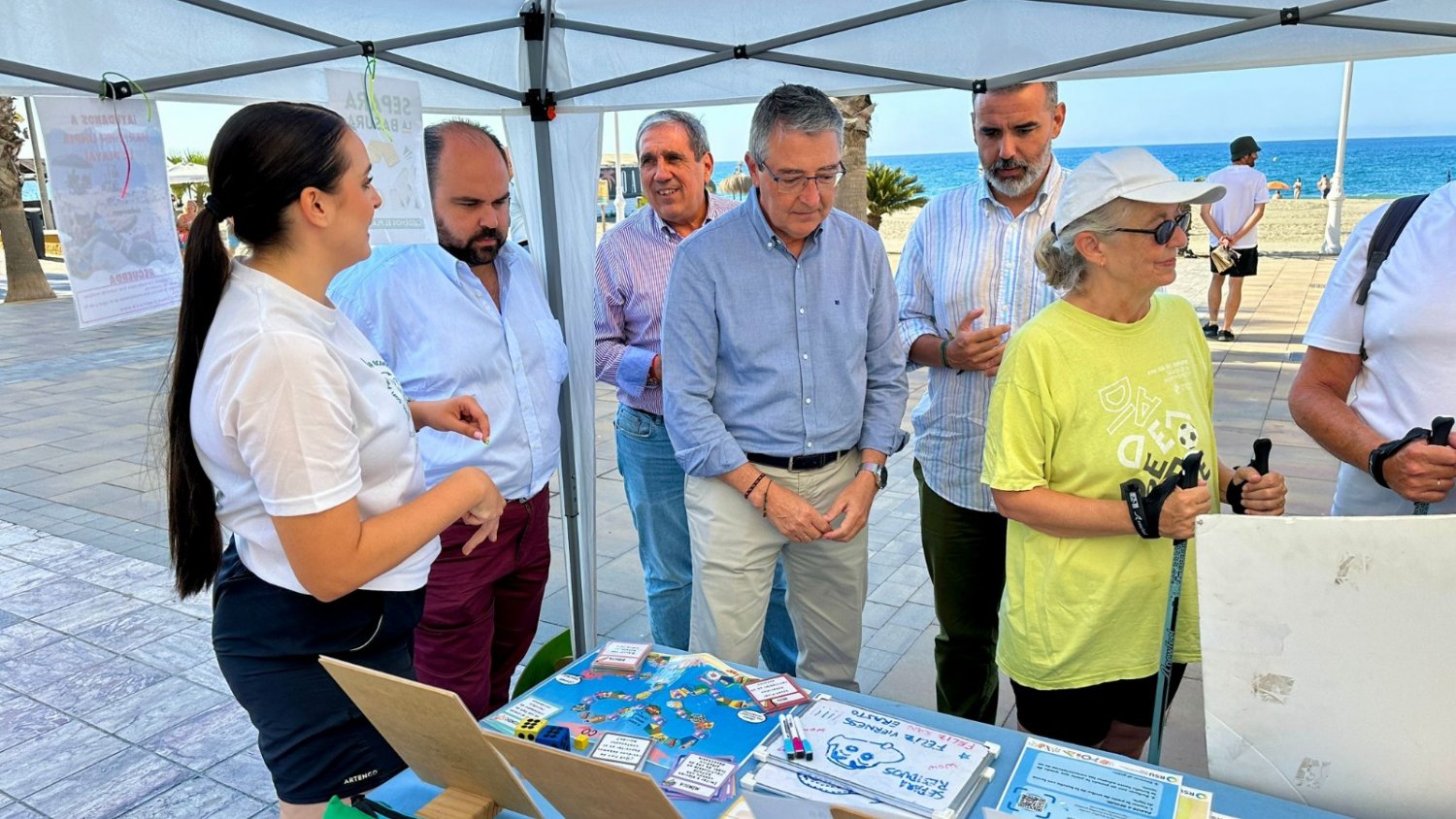 Rincón de la Victoria acoge una campaña de educación ambiental con talleres para fomentar el reciclaje de envases y proteger el litoral