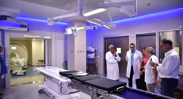 El Hospital Materno Infantil de Málaga dispone del primer quirófano híbrido con resonancia magnética de la sanidad pública andaluza