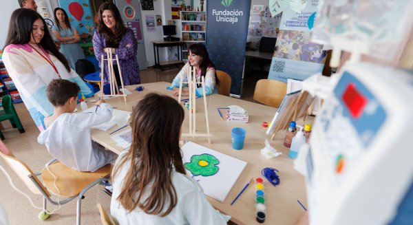 Fundación Unicaja apoya el proyecto de arteterapia para menores hospitalizados de la Fundación Espadafor