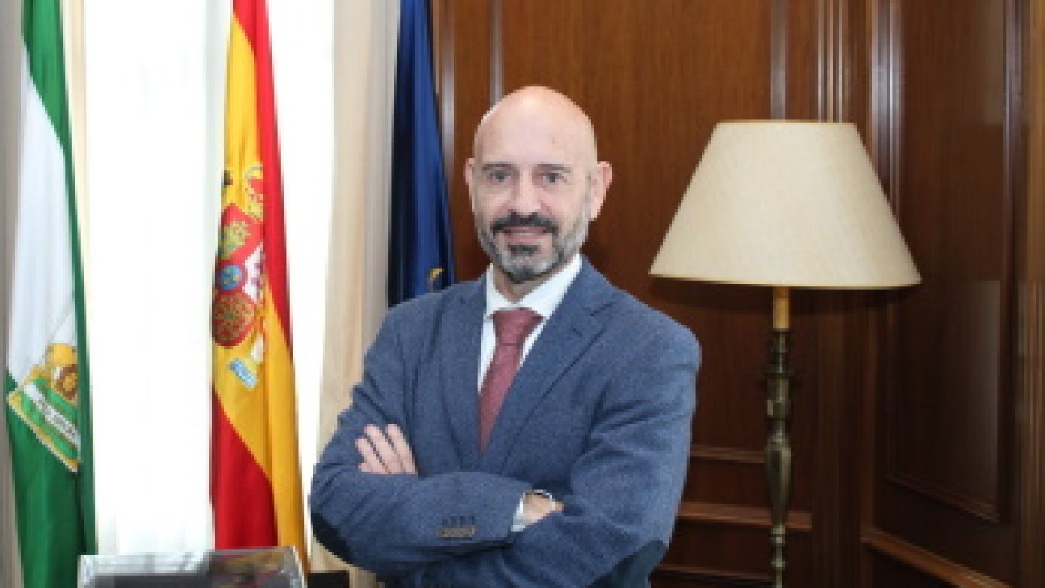 Salas recomienda a la delegada de la Junta leer el Estatuto de Autonomía para comprobar que las competencias de vivienda son del Gobierno andaluz