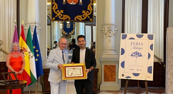 Javier Castillo, pregonero de la Feria 2025: 'Cualquiera que viene a Málaga se enamora'