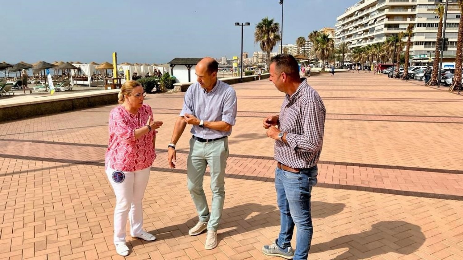 Fuengirola dota al Paseo Marítimo de Torreblanca de una plaza amplia en el lugar del antiguo restaurante El Bote