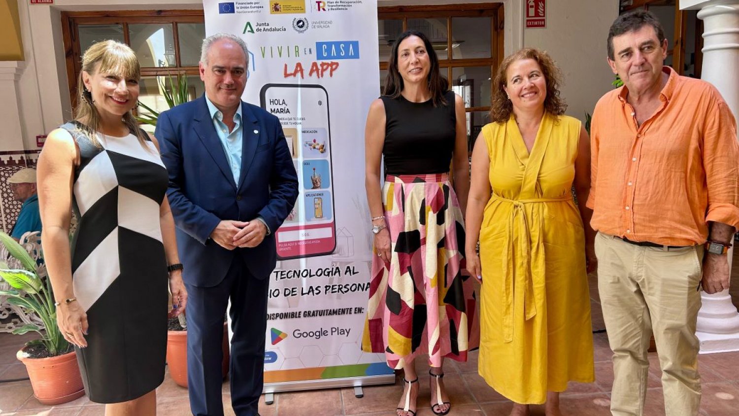 La consejera Loles López presenta en Málaga Vivir en Casa, una herramienta digital que fomenta el autocuidado desde el hogar