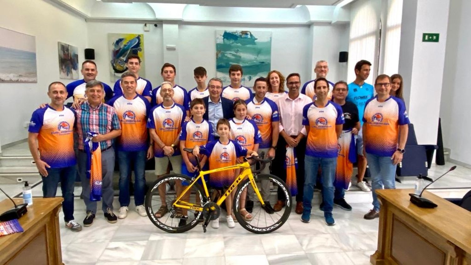 Rincón de la Victoria presenta el nuevo Club Deportivo Calabahía y la prueba ciclista I Clásica `Lleno de Vida´