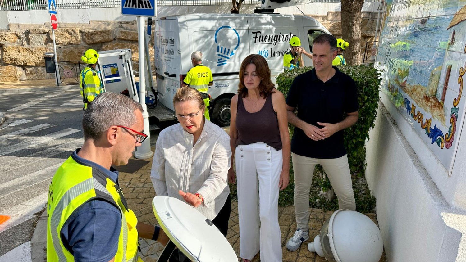 El Ayuntamiento de Fuengirola avanza en el despliegue de la tecnología led en el alumbrado público