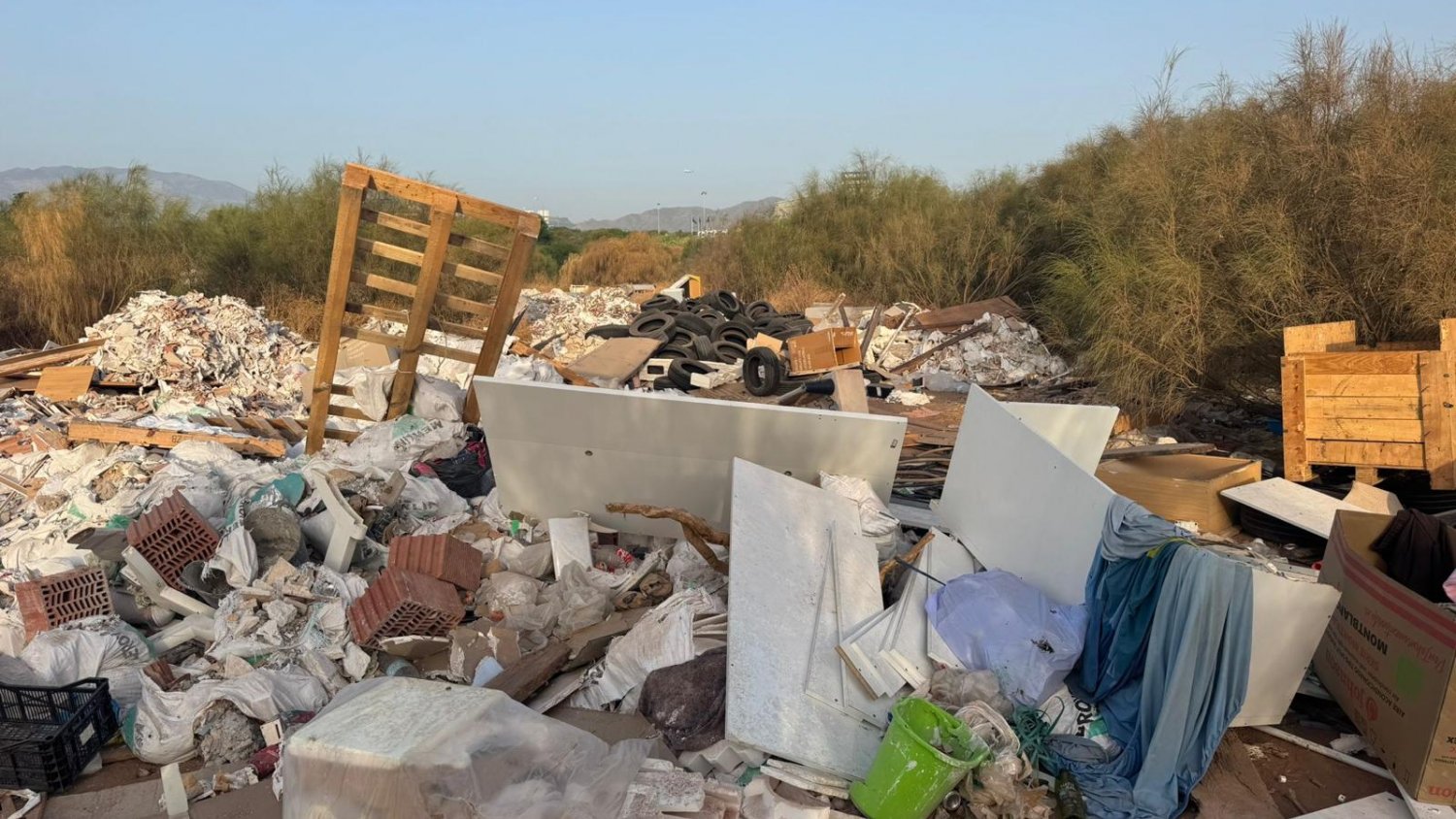 ATCOMA advierte del colapso en la gestión de residuos de obras menores en las calles de Málaga