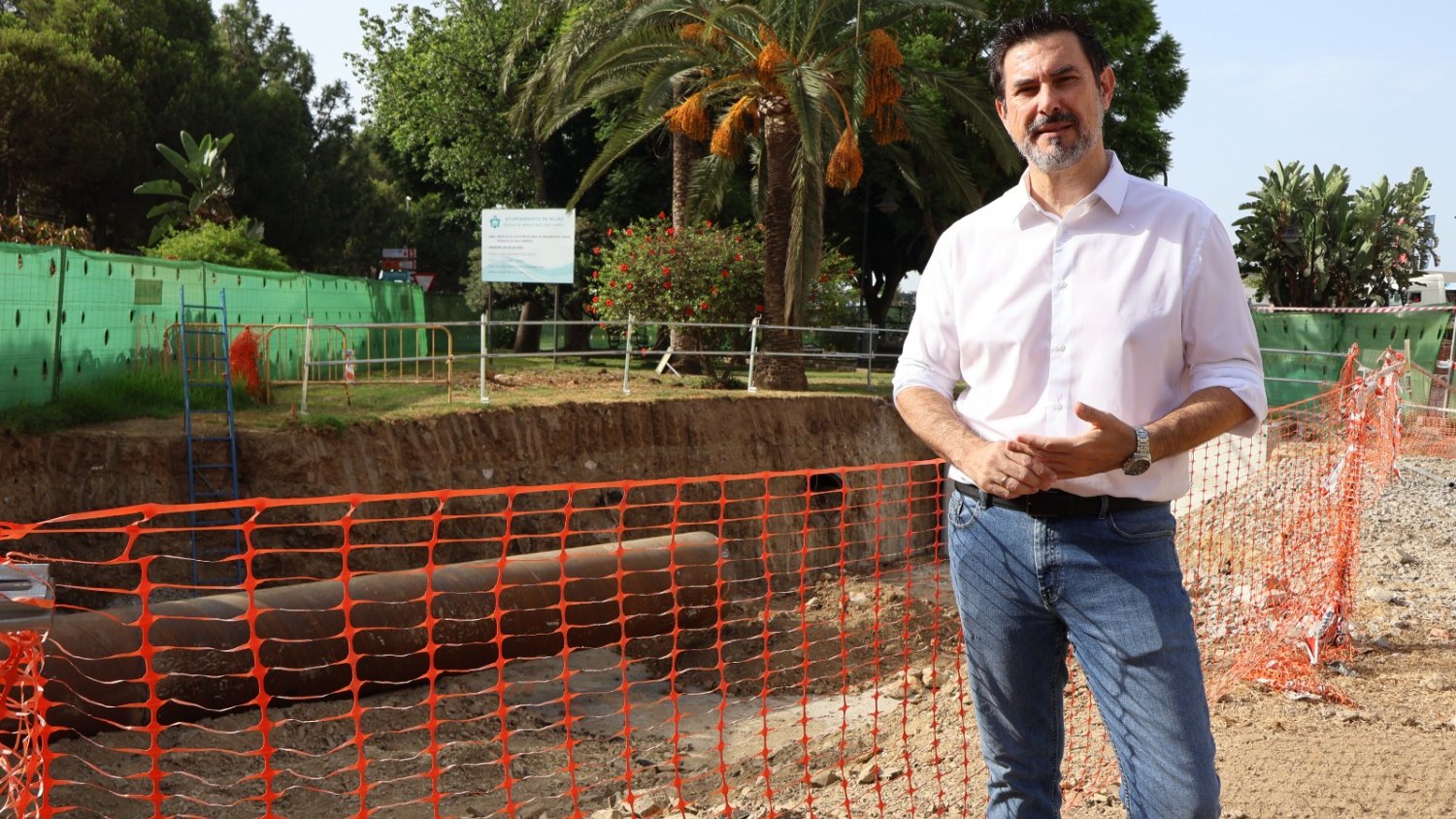El Ayuntamiento de Mijas mejora la red de saneamiento y pluviales de varias calles de Las Lagunas con una inversión de más de un millón 