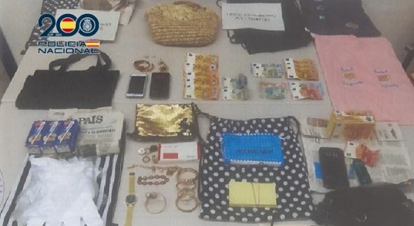 Tres personas identificadas y detenidas en Estepona por pertenecer a un grupo criminal dedicado al timo de 'la estampita'