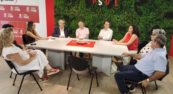El PSOE anuncia que llevará varias iniciativas al Parlamento andaluz ante el bloqueo de la Ley de Dependencia por Moreno Bonilla
