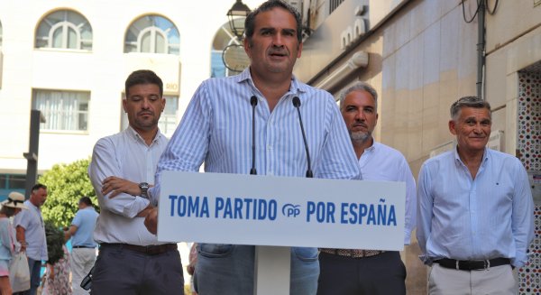 Bendodo denuncia 'el silencio cómplice del PSOE' ante la trama de afiliaciones fantasma en Estepona