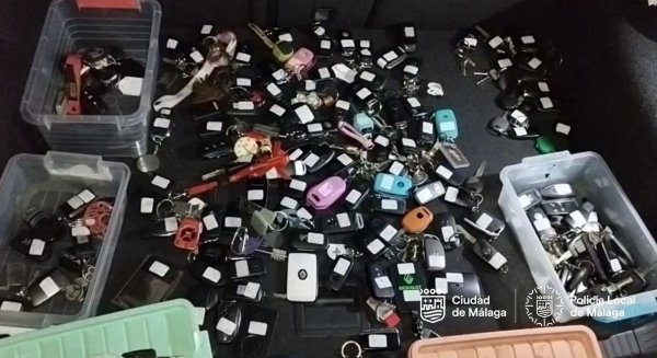 La Policía Local de Málaga detecta una empresa ilegal de aparcamiento que operaba en las inmediaciones del aeropuerto