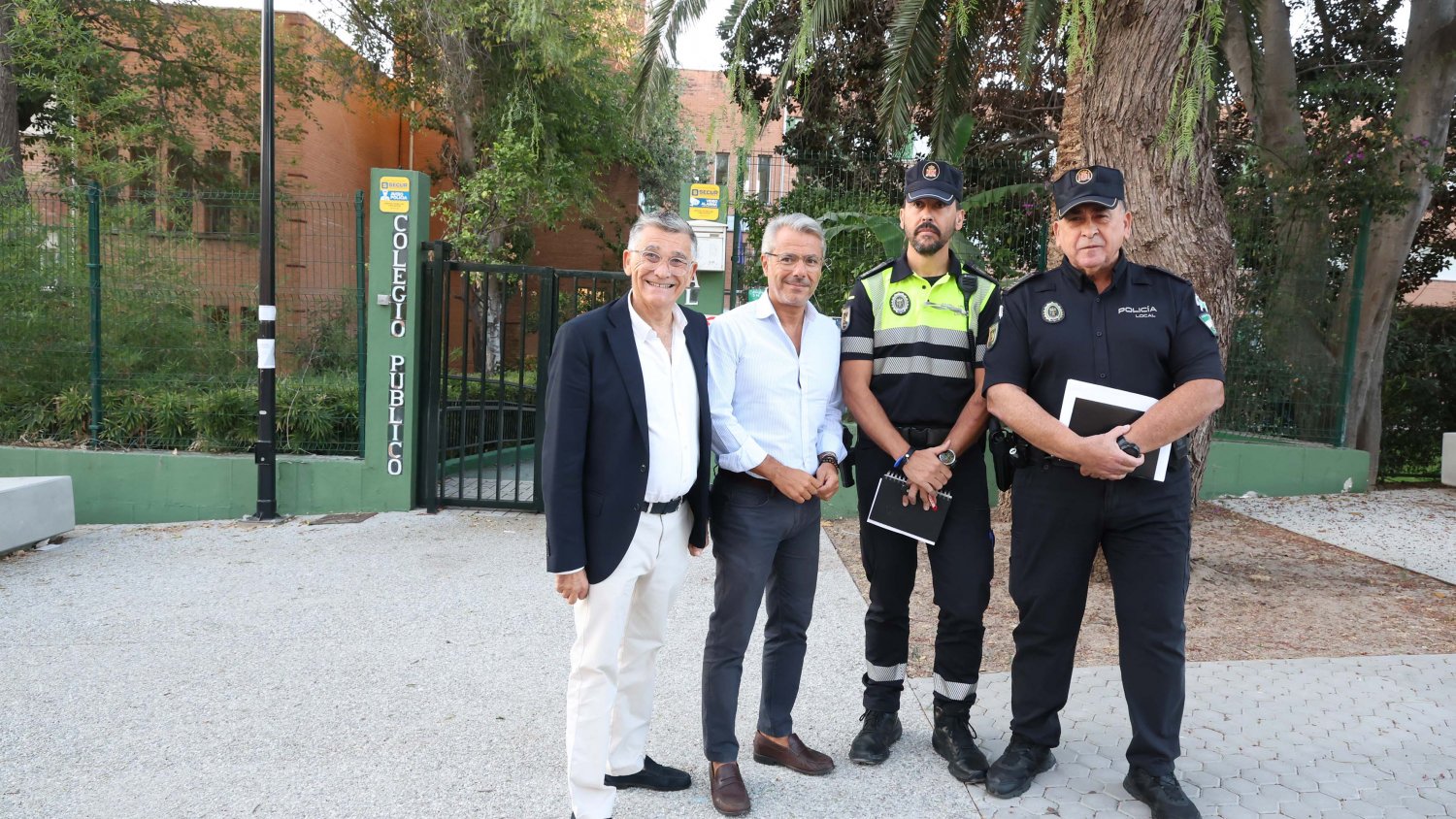 Marbella pone en marcha el dispositivo de seguridad para el curso escolar 2025-2026 con la presencia de más de cuarenta agentes 