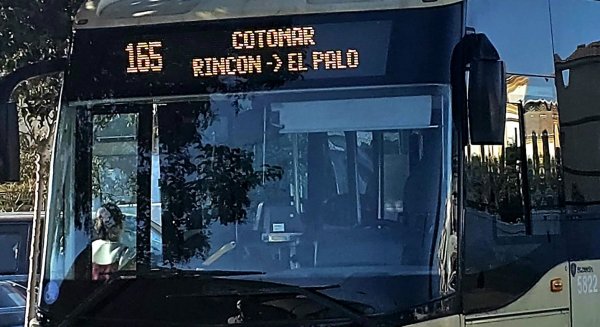 El Ayuntamiento y CTMAM activan una nueva línea circular exprés de hora punta entre Rincón de la Victoria y El Palo