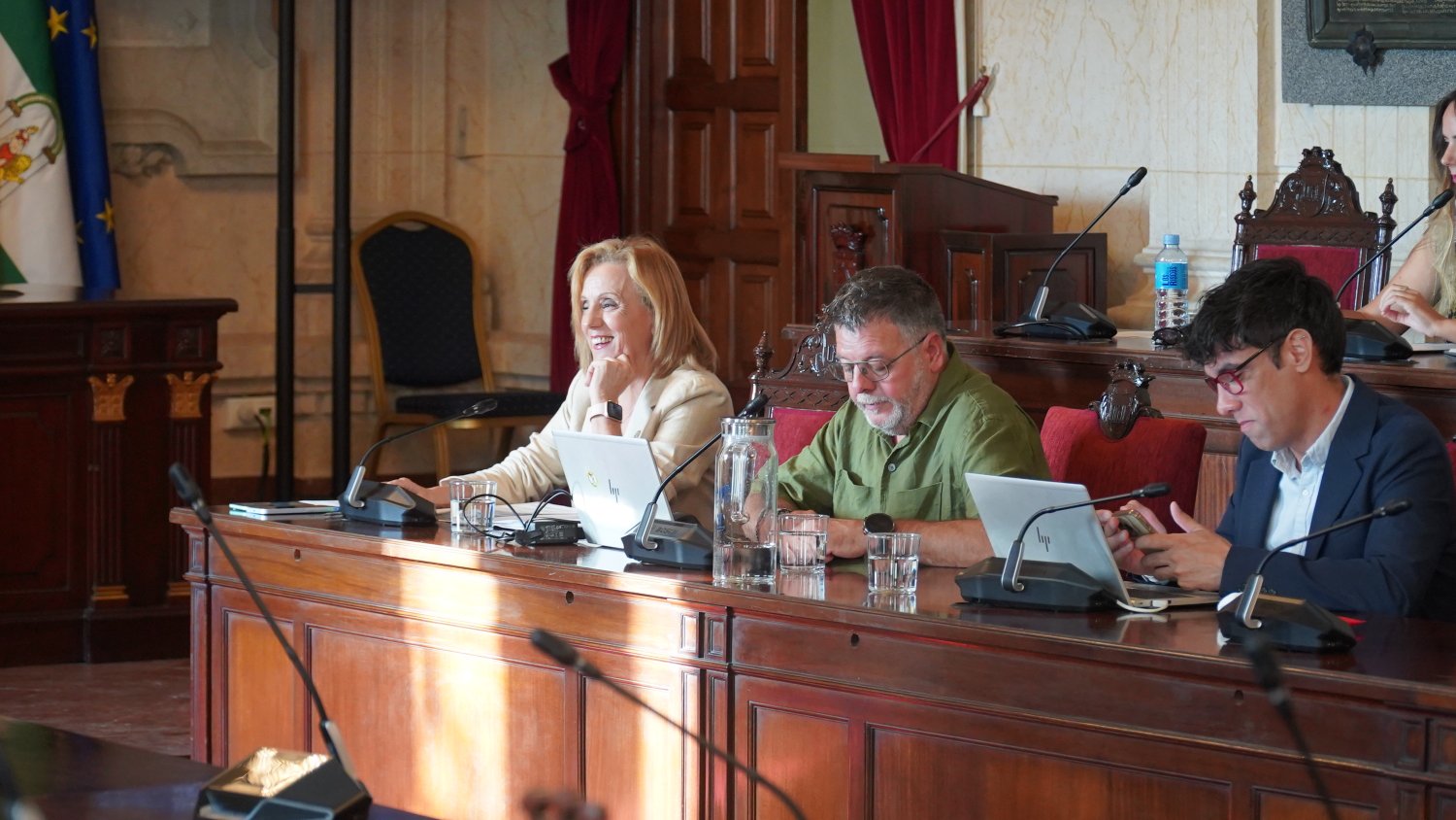 El PSOE denuncia que 'los barrios de Málaga están sucios' por 'una nefasta gestión del PP que se niega a mejorar'