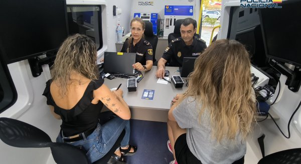 La Policía Nacional incorpora a su flota un vehículo integral de documentación –VIDOC- con puesta en funcionamiento en la provincia de Málaga