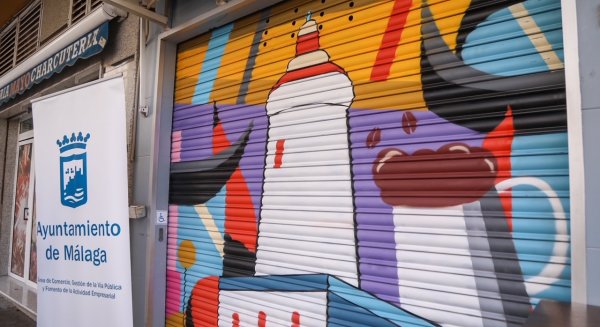 El Ayuntamiento pone en marcha una iniciativa para decorar los comercios de Capuchinos, Victoria y Olletas con grafitis