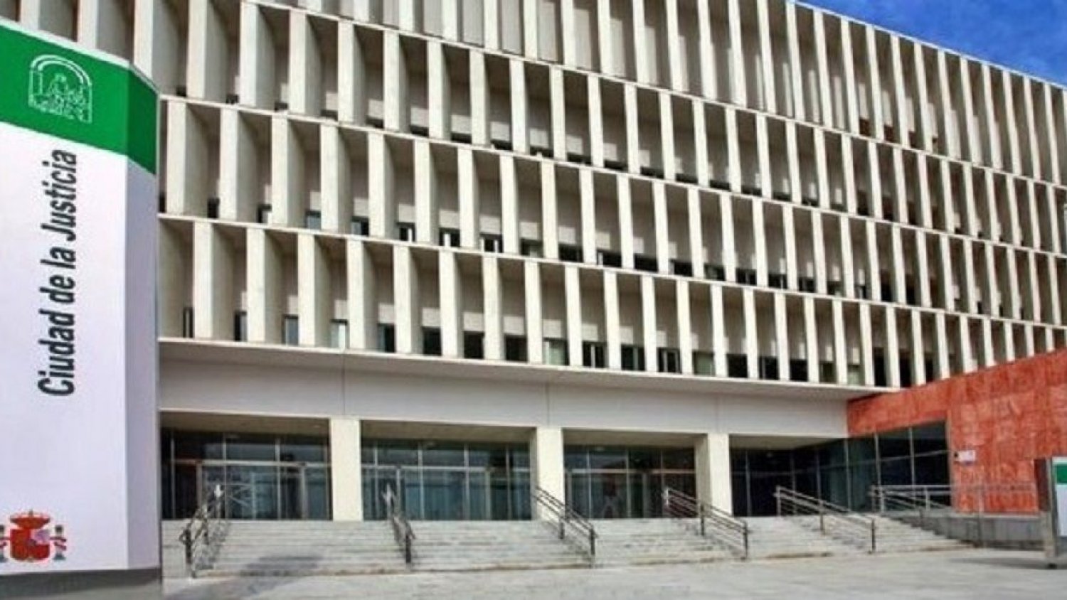 Condenados a prisión una pareja de Málaga por maltratar a sus dos hijas 