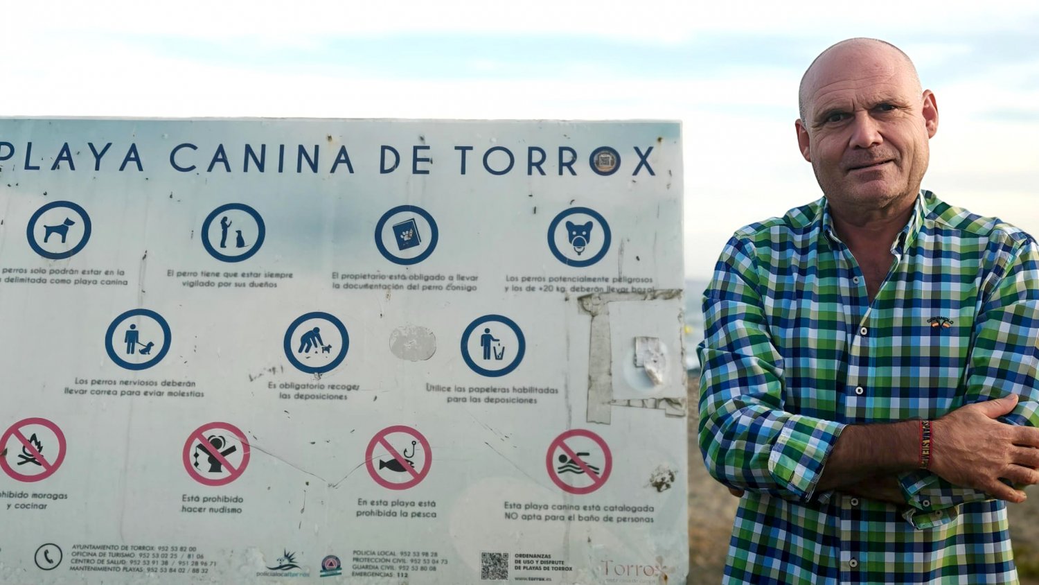 Vox solicita reforzar sanciones por suciedad de mascotas y construir un parque canino en Torrox