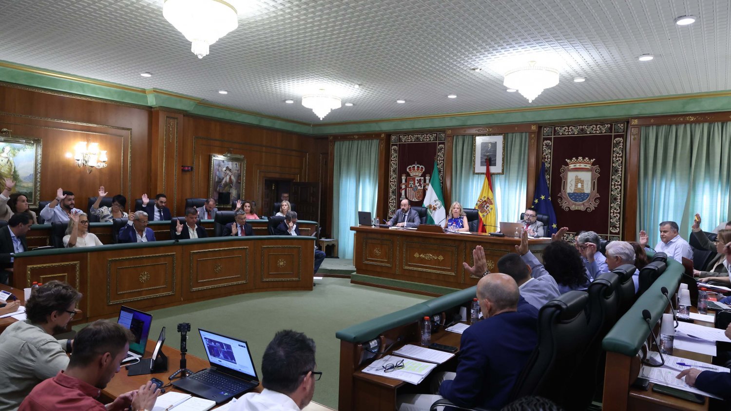Marbella aprueba inicialmente la nueva ordenanza del estacionamiento regulado, que adapta la movilidad urbana a las nuevas necesidades