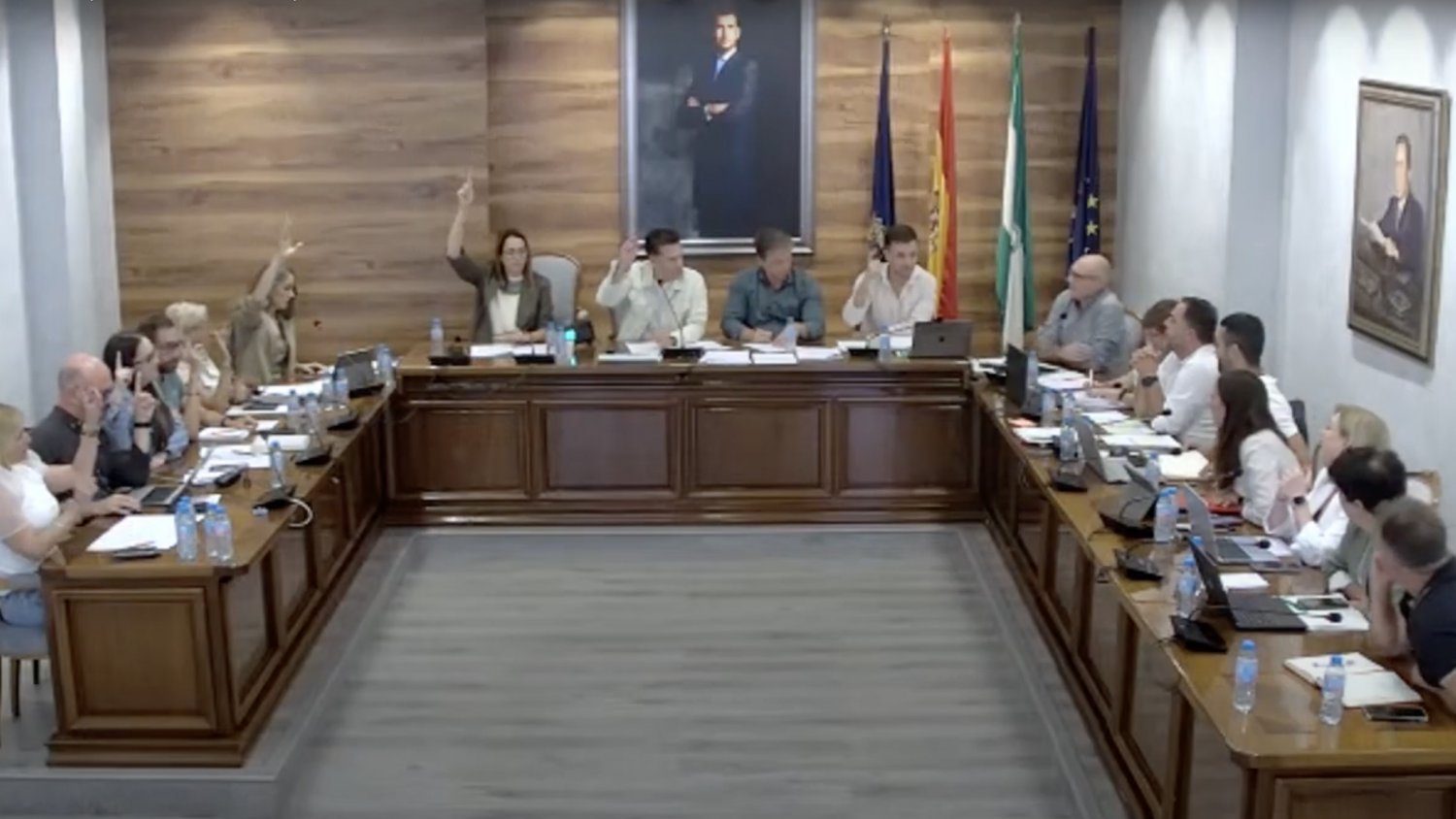 Vox señala al PP en Torrox por blanquear la inmigración: “No se trata de repartirlos por España, sino de expulsarlos”