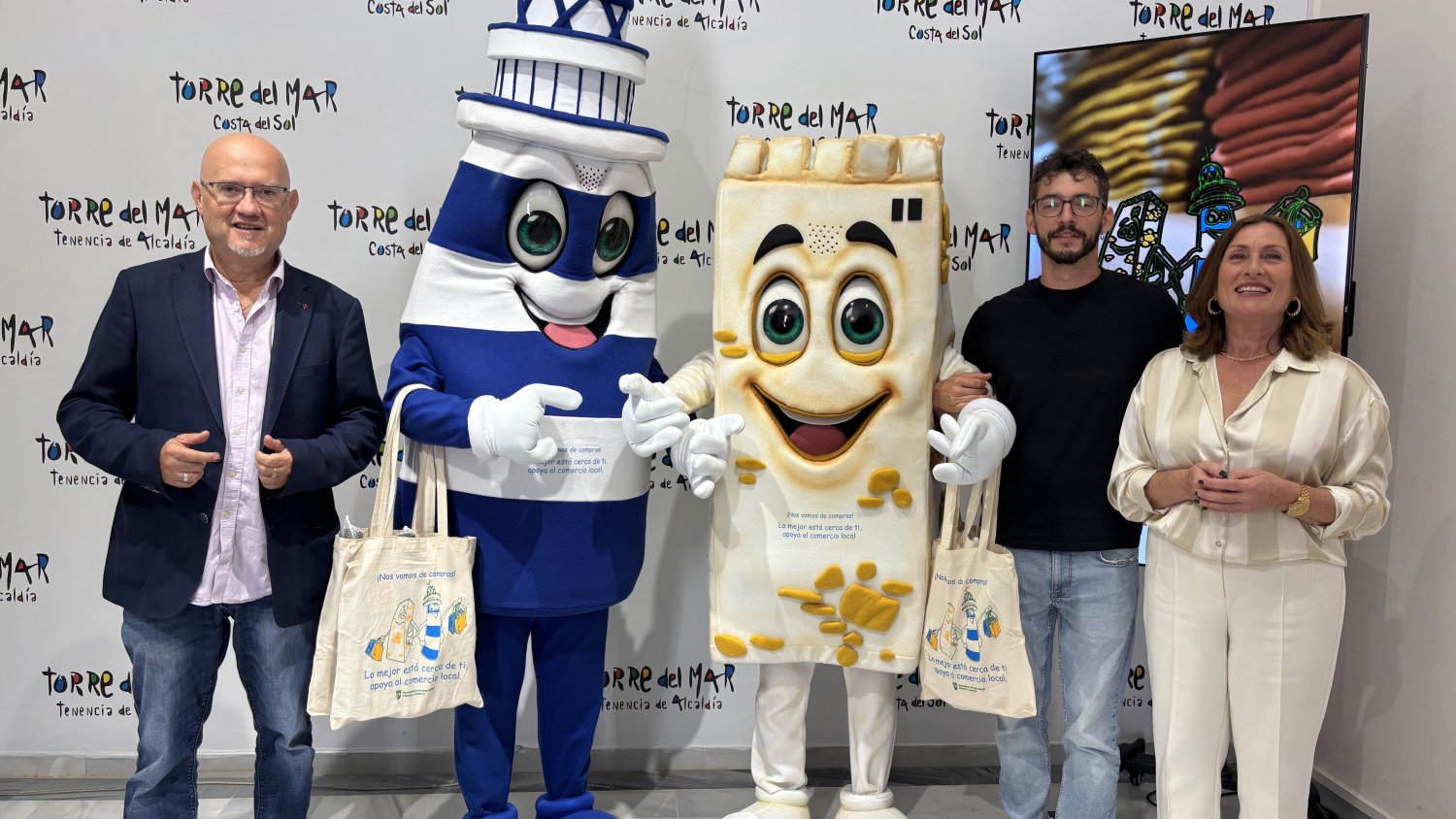 Vélez-Málaga y Torre del Mar presentan la nueva campaña de apoyo al comercio local