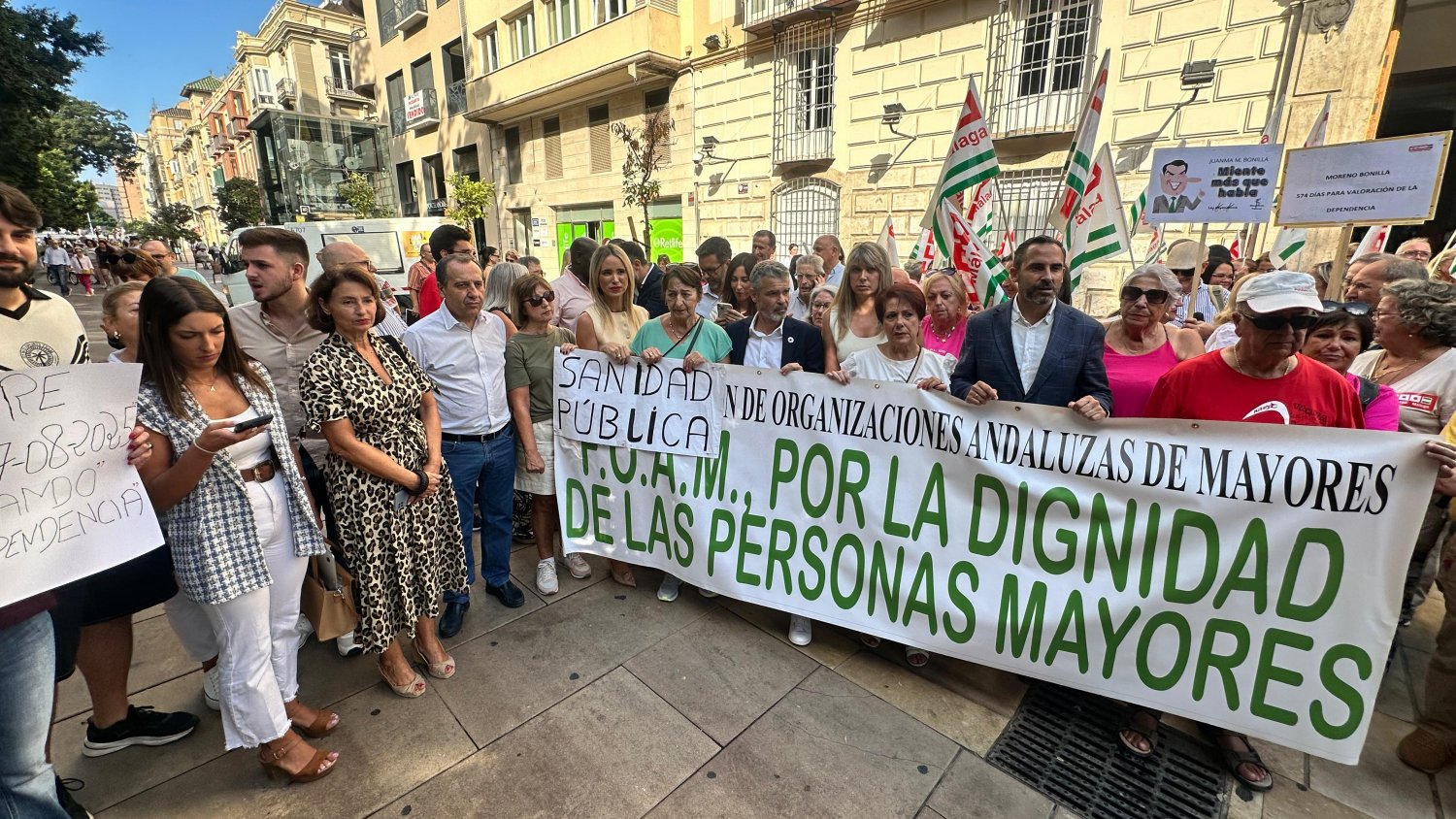 El PSOE acusa al PP de boicotear la mesa de la movilidad de Málaga para tapar su propia incompetencia