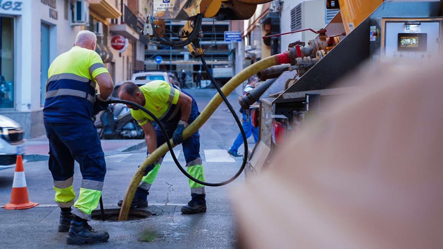Emasa intensifica las labores de inspección de las redes de saneamiento y pluviales antes del inicio de la temporada de lluvias