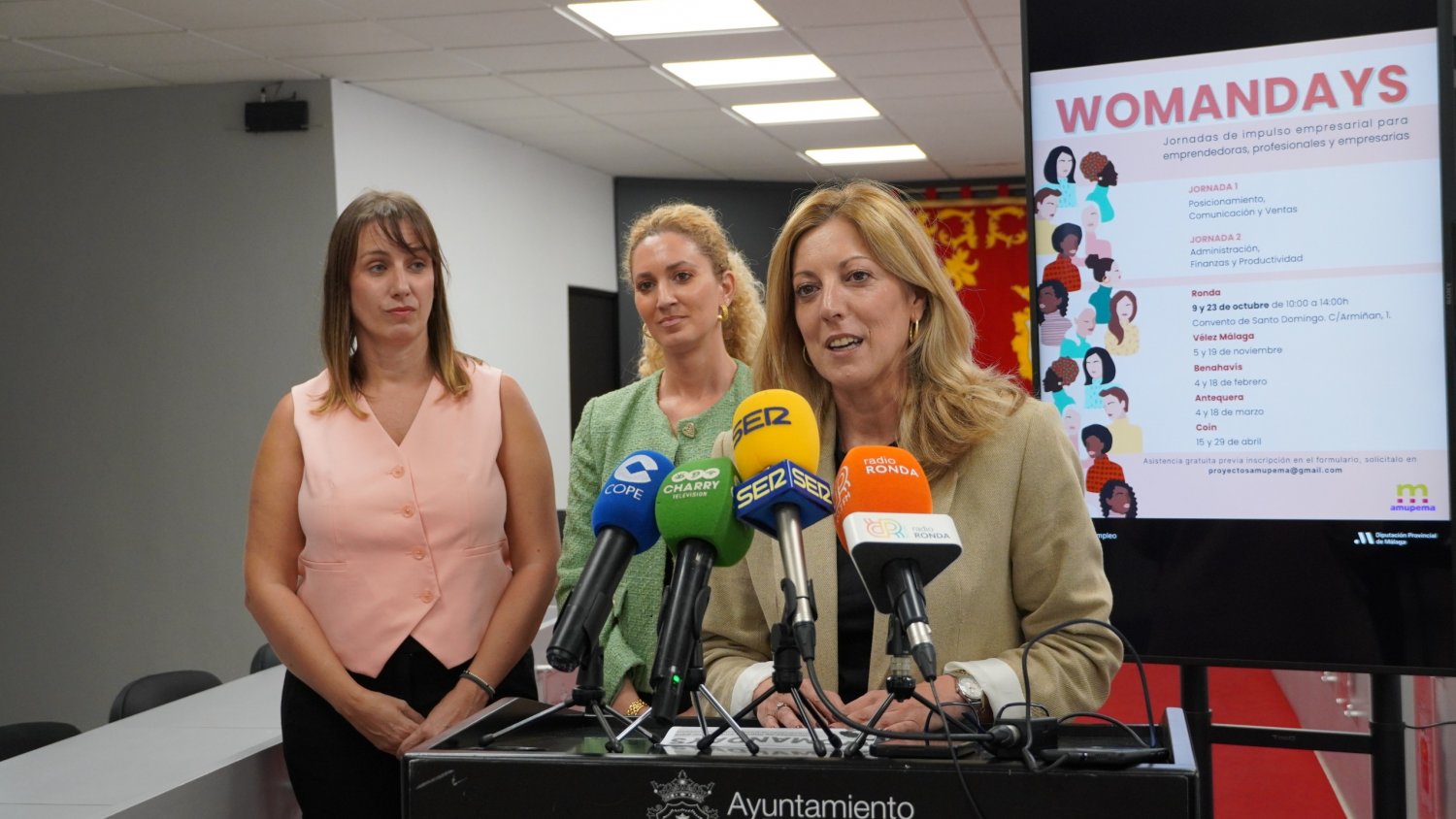 La Diputación y Amupema ofrecen en Ronda, Vélez-Málaga, Benahavís y Coín talleres para mujeres empresarias