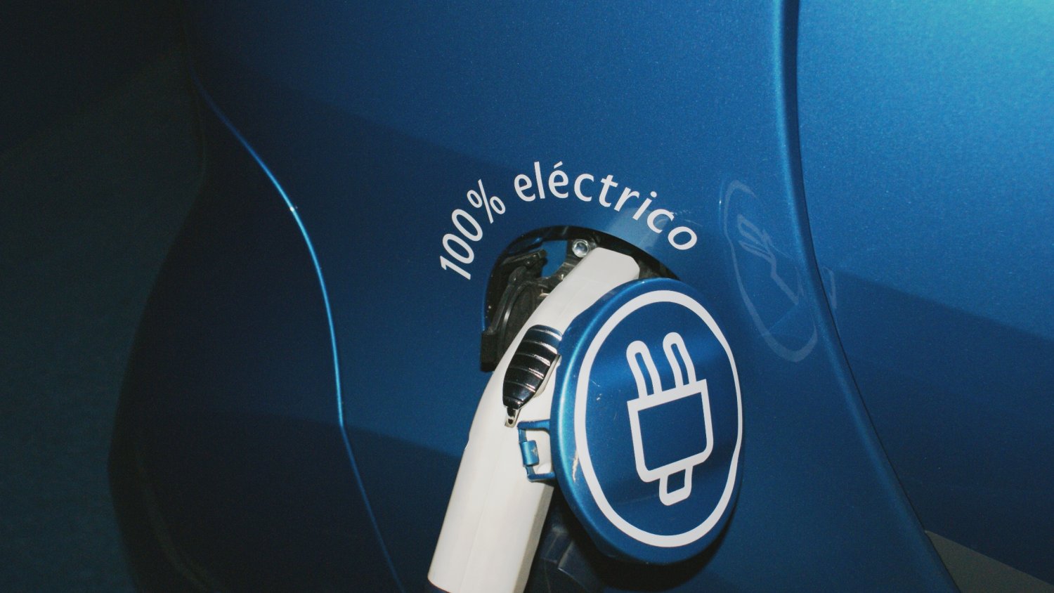 Andalucía destina 13,36 millones más en ayudas a la compra de vehículos eléctricos de MOVES III 2025 