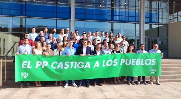 Alcaldes y alcaldesas socialistas alzan la voz contra el castigo del PP a los pueblos pequeños desde la Diputación de Málaga