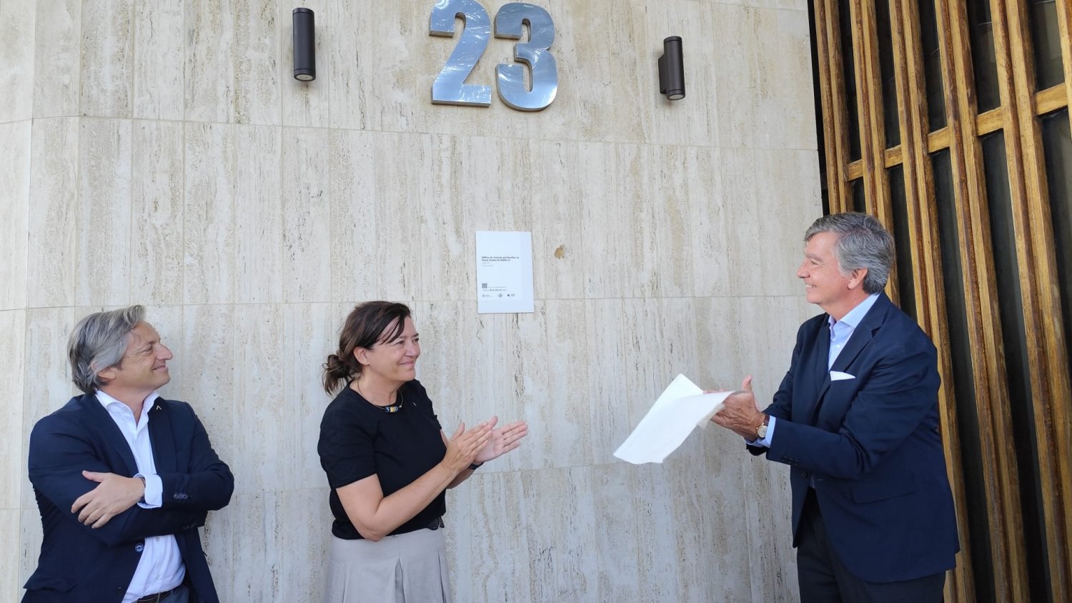El Colegio de Arquitectos de Málaga reconoce con la placa Docomomo el valor del edificio ‘Melilla 31’ como referente de la arquitectura moderna