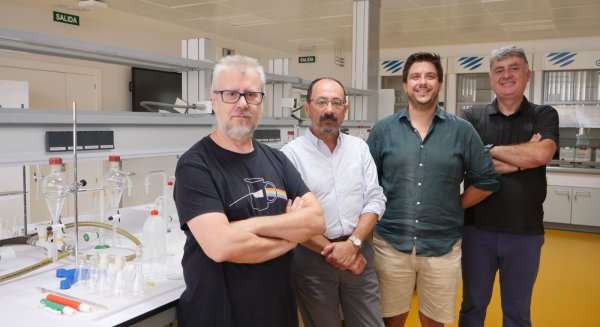 Ciencia malagueña en la primera línea mundial: descubren moléculas fluorescentes que brillan en agua y permiten ver mejor nuestras células 