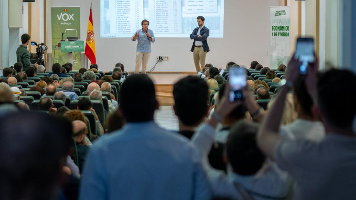 Reindustrializar España, bajar impuestos y devolver la propiedad a los españoles: el plan de Vox frente a la decadencia del bipartidismo