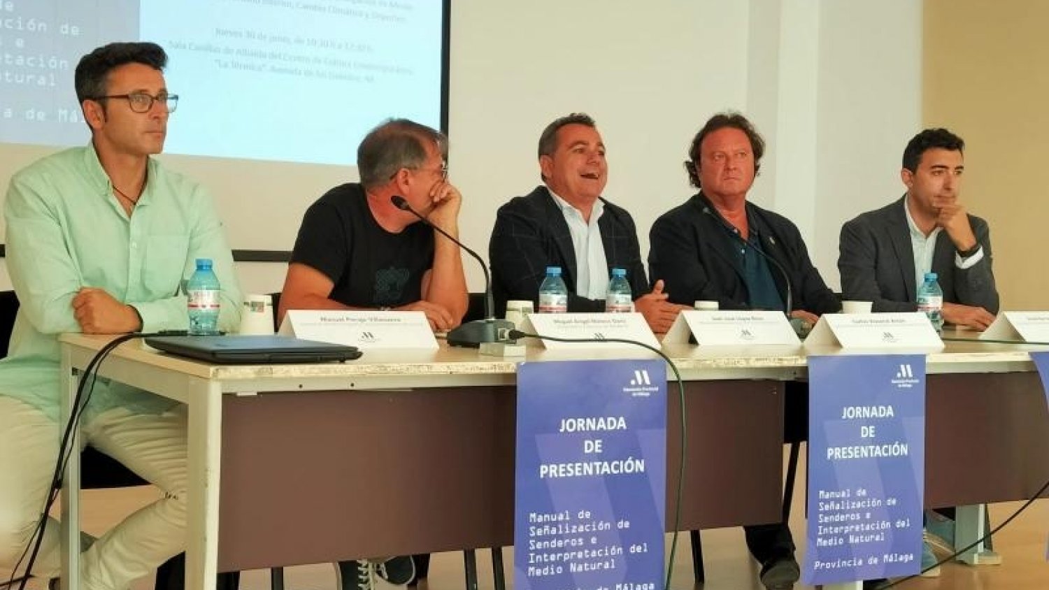 Diputación edita una guía para mejorar la señalización de senderos y espacios naturales de interés en los municipios