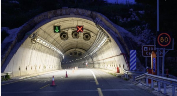 El Gobierno destina 42,6 millones de euros  a la modernización de 20 túneles en la  autopista AP-7, entre Málaga y Guadiaro 
