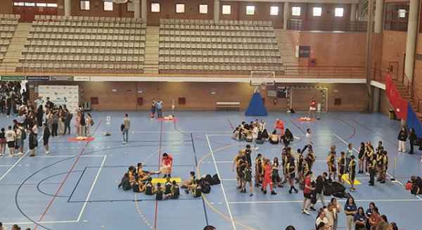 El Complejo Deportivo Universitario acoge la celebración del Cardiomaratón 061