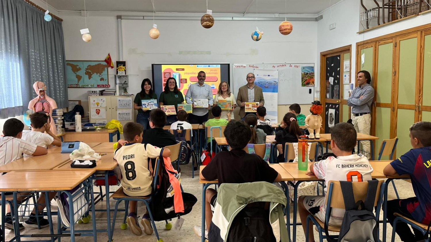 La Diputación y el Consorcio de Residuos comienzan una campaña escolar sobre cómo desechar los aparatos eléctricos y electrónicos