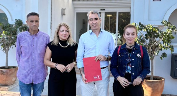 El PSOE afea al PP que mantenga la concesión de la medalla de la Mancomunidad de la Costa del Sol a Juanma Moreno en plena crisis de los cribados 