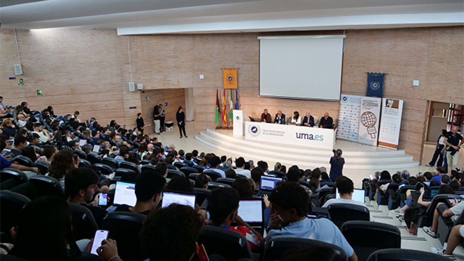 El Congreso de Periodismo Manuel Alcántara aborda en la UMA las fronteras de la información en la era de la inteligencia artificial