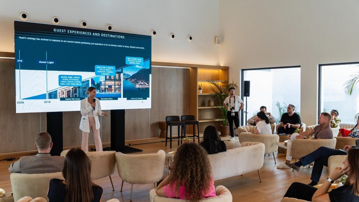 Turismo Costa del Sol sigue promoviendo un modelo turístico responsable y compensa las emisiones generadas en el evento Hyatt Privé & Leisure Forum