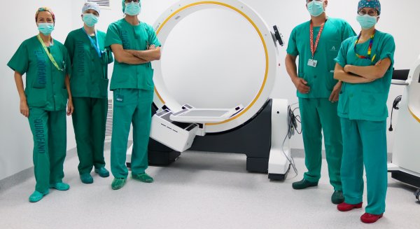 El Hospital Regional de Málaga refuerza su liderazgo en cirugía de columna con navegación intraoperatoria avanzada