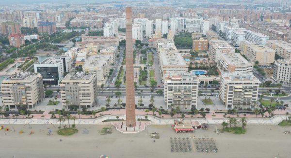 El plan de renovación del alumbrado de Carretera de Cádiz consigue reducir el consumo energético en más de un 50%