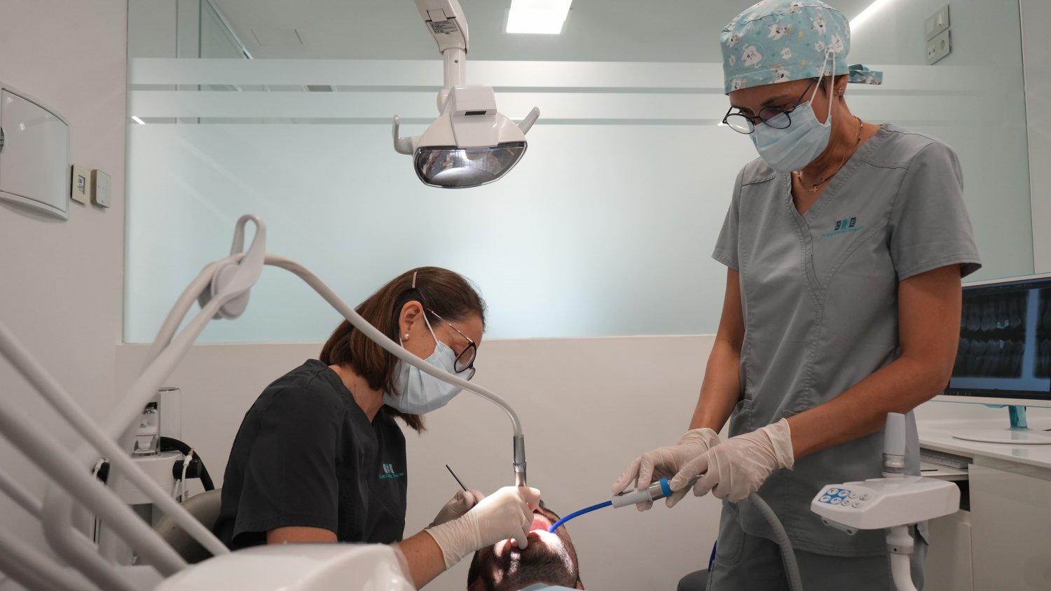 Marbella y Estepona, entre los destinos más demandados por los británicos para el turismo dental