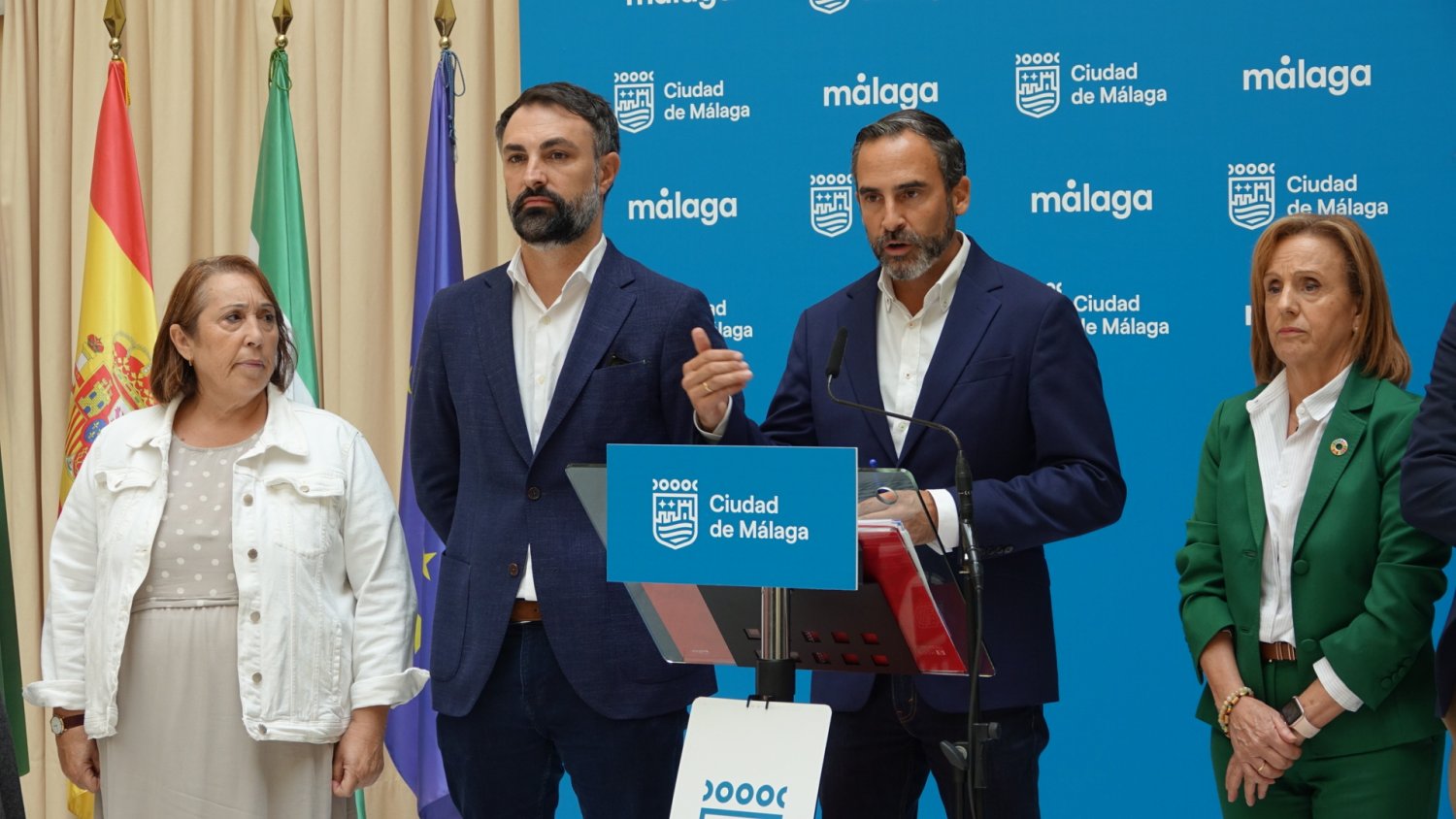 El PSOE exige la dimisión de Moreno Bonilla al frente de la Junta 'por poner en peligro y mentir a más de 20.000 mujeres andaluzas'