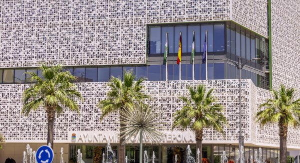 El Ayuntamiento de Estepona tramita la convocatoria de 24 plazas de funcionario para diferentes puestos