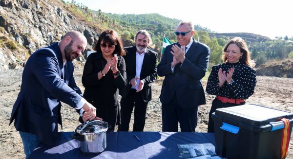 Puesta la primera piedra de Evolution Park, un proyecto referente en turismo de naturaleza que generará 350 empleos en Carratraca