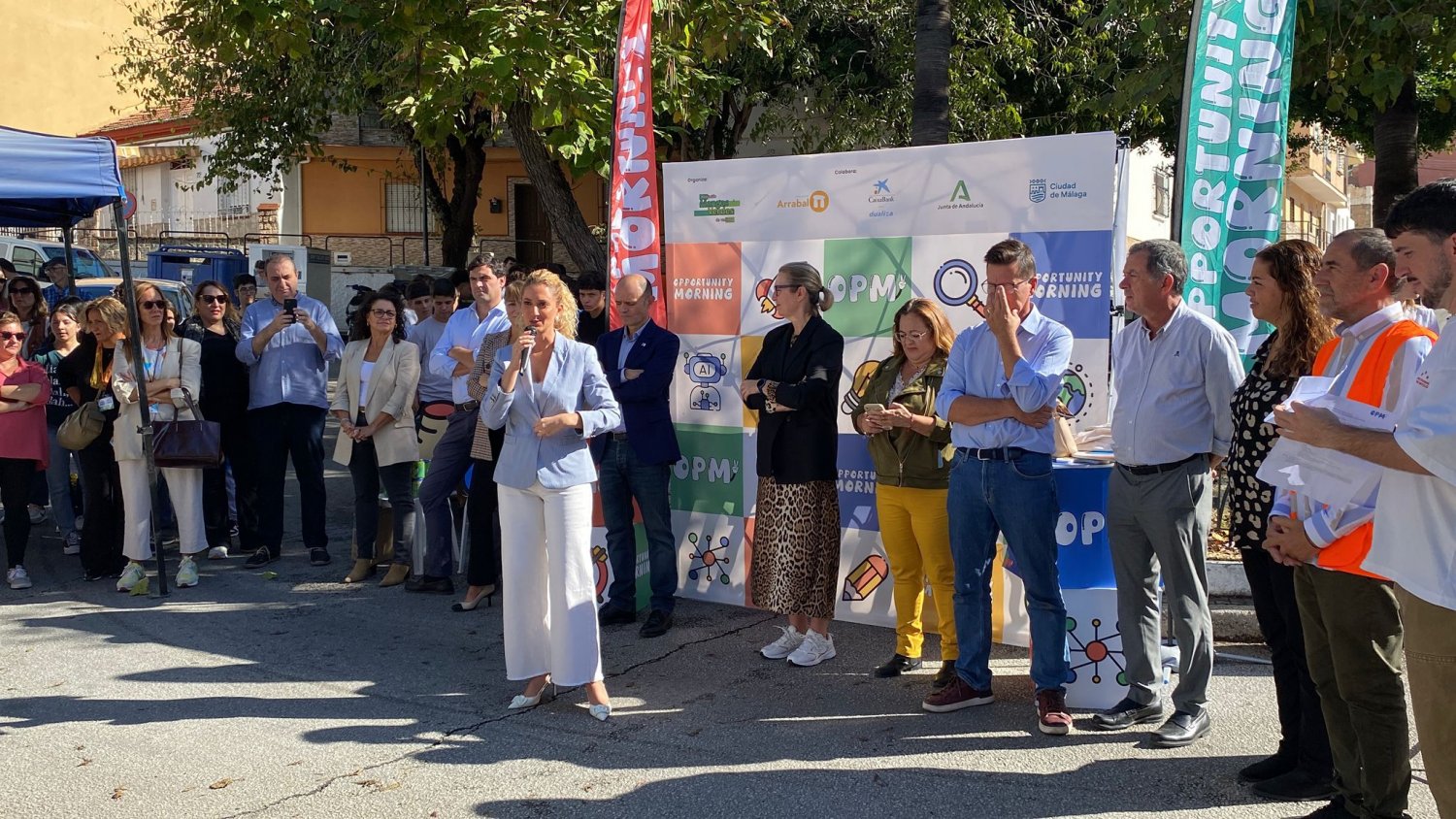 La Diputación colabora con un mercadillo de oportunidades de empleo y formación para jóvenes en Mangas Verdes