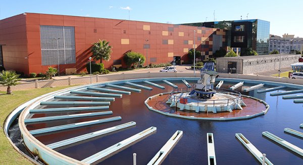 Emasa apuesta por la ejecución de obras de renovación de redes sin necesidad de abrir zanjas en la vía pública para minimizar las afectaciones a la ciudadanía y reducir costes